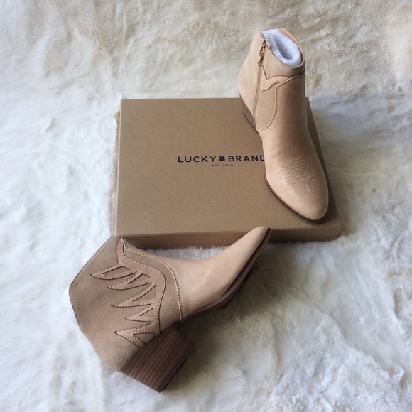 NEW IN BOX Lucky Brand Leather/Suede Ankle Boots - Picture 2 of 5